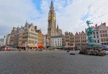Un voyage à Anvers Grand Place Anvers