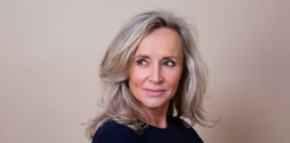 Un studio photo dédié aux mannequins seniors