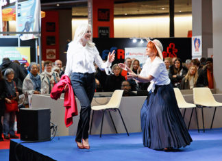 Le défilé Peter Hahn au salon des seniors