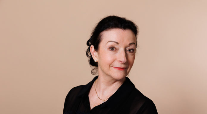 Casting et agences de mannequin senior : comment faire en 2023