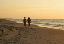 Senior et Naturisme : Et si la liberté commençait par tomber le maillot ? Senior et Naturisme