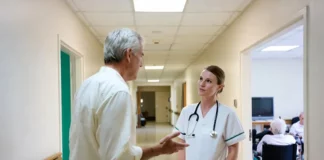 L’âge reste un frein… sauf quand il s’agit d’accompagner les personnes encore plus âgées